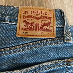 W26 L30 women’s original 501 Levi’s